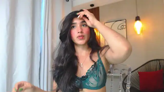 Lia Mar  online show from May 19, 10:27 pm
