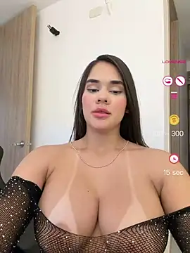 BellaLeclair online show from May 6, 7:41 pm