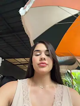 BellaLeclair online show from June 25, 10:36 pm