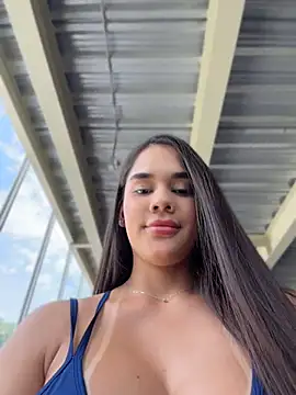 BellaLeclair online show from June 26, 4:55 pm