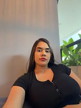 BellaLeclair online show from June 30, 9:27 pm