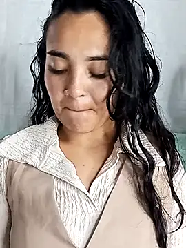 Snapshot of meli__brown chatting on October 24, 3:14 am meli  brown online show from October 24, 3:14 am