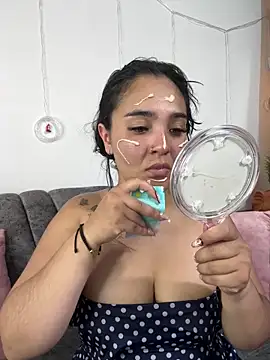 meli  brown online show from December 17, 2:50 am