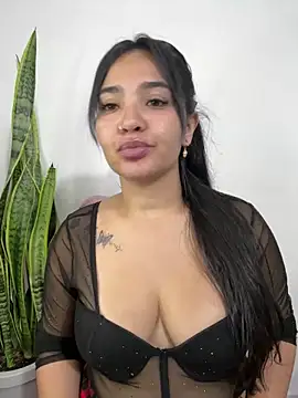 meli  brown online show from May 4, 7:54 pm