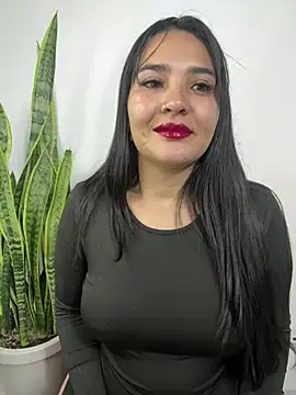 meli  brown online show from May 9, 9:42 pm