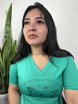 meli  brown online show from May 11, 10:07 pm