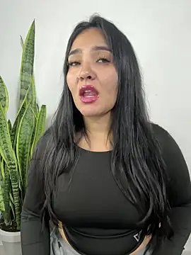 meli  brown online show from May 18, 1:24 am