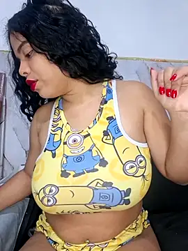 Yemaly Lee online show from May 15, 10:28 pm