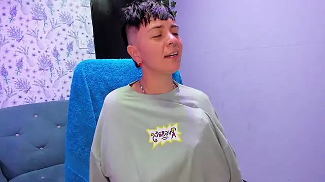 Snapshot of _Hannah_Hot chatting on September 19, 2:24 am  Hannah Hot online show from September 19, 2:24 am