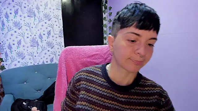 Snapshot of _Hannah_Hot chatting on September 30, 2:27 am  Hannah Hot online show from September 30, 2:27 am