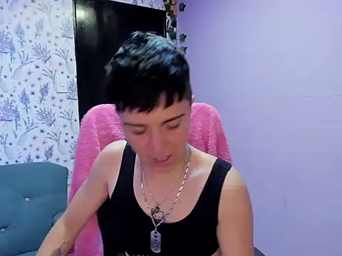 Snapshot of _Hannah_Hot chatting on October 2, 2:40 am  Hannah Hot online show from October 2, 2:40 am