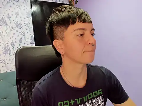 Snapshot of _Hannah_Hot chatting on October 3, 2:52 am  Hannah Hot online show from October 3, 2:52 am