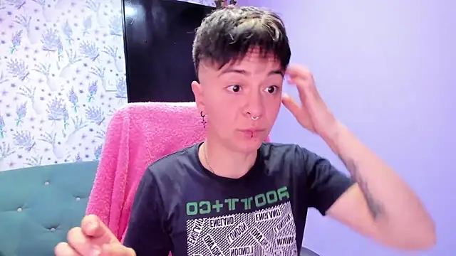 Snapshot of _Hannah_Hot chatting on October 26, 2:39 am  Hannah Hot online show from October 26, 2:39 am