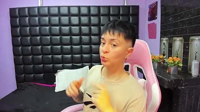  Hannah Hot online show from November 20, 2:17 pm