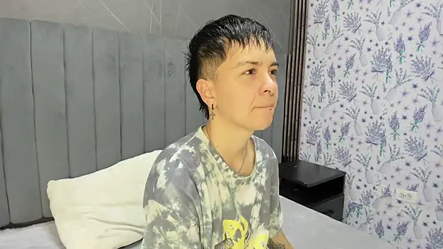  Hannah Hot online show from December 2, 1:00 am