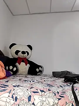 shanell saenz online show from November 18, 12:05 am