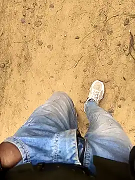 Snapshot of OmeningFurorji chatting on February 2, 9:19 am OmeningFurorji online show from February 2, 9:19 am