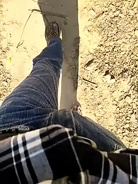 Snapshot of OmeningFurorji chatting on February 8, 8:18 am OmeningFurorji online show from February 8, 8:18 am