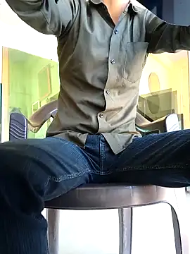 Snapshot of OmeningFurorji chatting on March 25, 6:08 am OmeningFurorji online show from March 25, 6:08 am