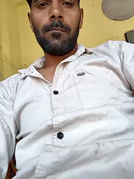 Snapshot of OmeningFurorji chatting on March 30, 5:19 am OmeningFurorji online show from March 30, 5:19 am