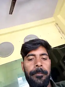 Snapshot of OmeningFurorji chatting on April 6, 5:08 am OmeningFurorji online show from April 6, 5:08 am