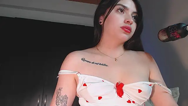 miaabroown online show from September 11, 9:37 pm