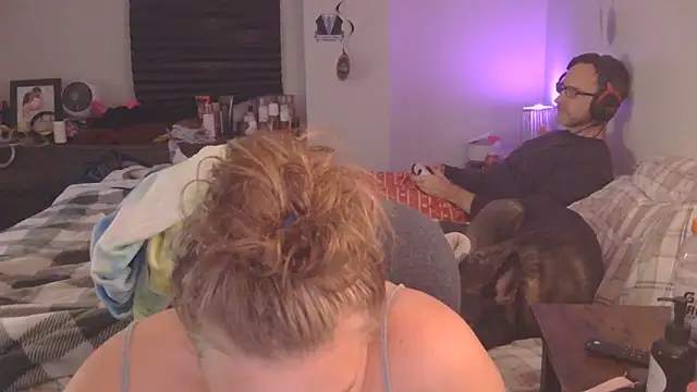 Sexyblonde12344 online show from October 22, 12:11 am