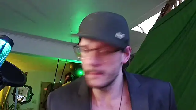 MasterDaddyCool online show from October 21, 3:51 am