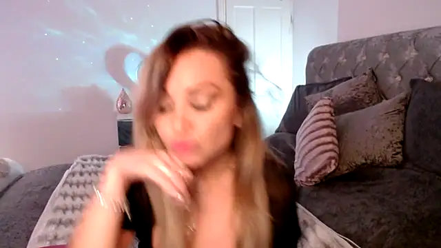 AngeleyesUK online show from October 23, 1:16 am