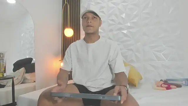 Ricky Owens1 online show from October 8, 1:53 pm