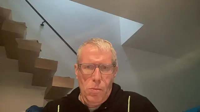 Snapshot of choupipat1 chatting on January 13, 8:52 am choupipat1 online show from January 13, 8:52 am