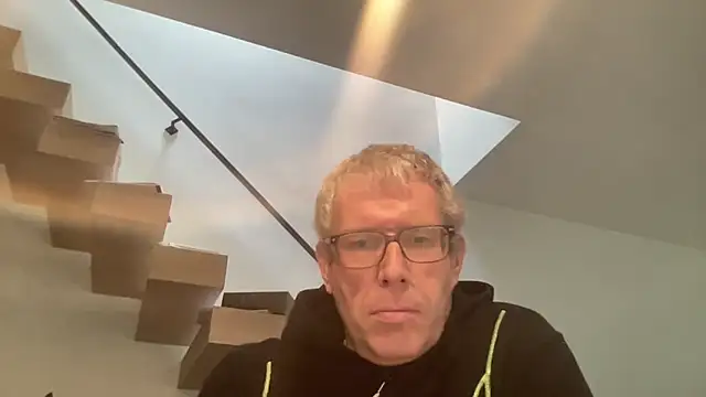 Snapshot of choupipat1 chatting on February 14, 10:01 am choupipat1 online show from February 14, 10:01 am