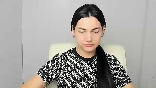 Snapshot of Lune_Moon chatting on September 9, 5:40 am Lune Moon online show from September 9, 5:40 am