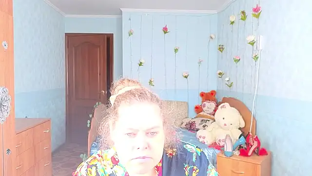 Audrey Aura online show from September 25, 5:00 am