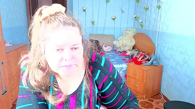 Audrey Aura online show from October 22, 5:19 am