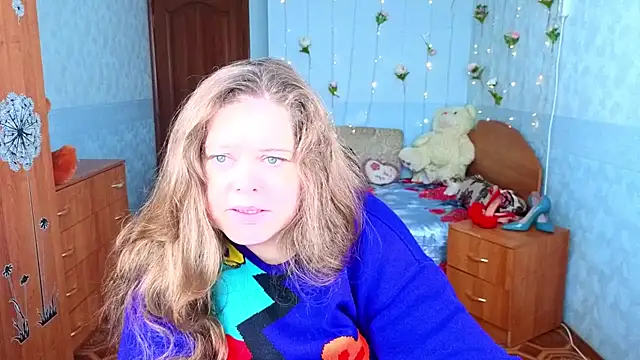 Audrey Aura online show from October 24, 5:15 am