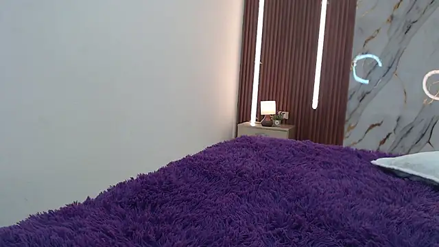 Snapshot of aixa_show chatting on February 24, 12:03 pm aixa show online show from February 24, 12:03 pm