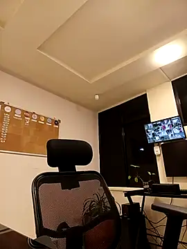 KITY HILL online show from February 22, 1:51 am