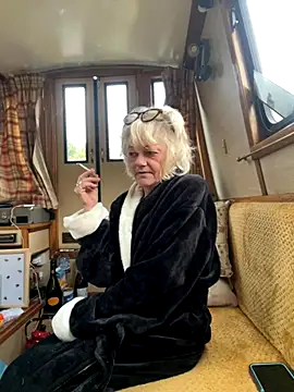 ladyboatlady online show from October 5, 6:45 am