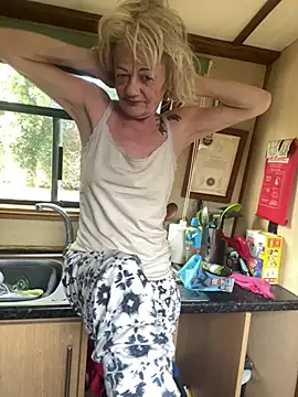 ladyboatlady online show from April 5, 8:44 am