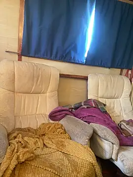 ladyboatlady online show from May 7, 5:35 am