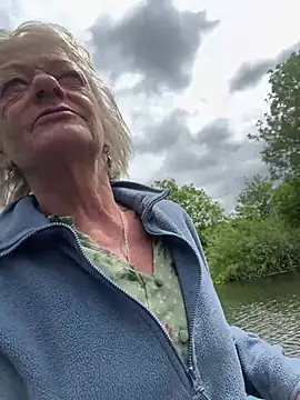 ladyboatlady online show from May 21, 11:39 am