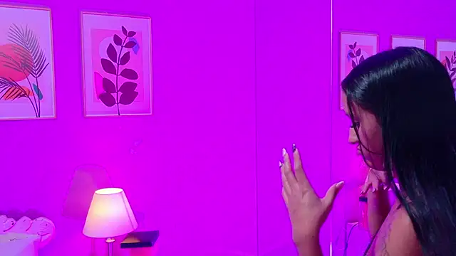 Snapshot of SamantaKane chatting on March 13, 3:57 am SamantaKane online show from March 13, 3:57 am