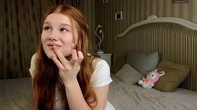 Juuulia  online show from November 7, 2:28 pm