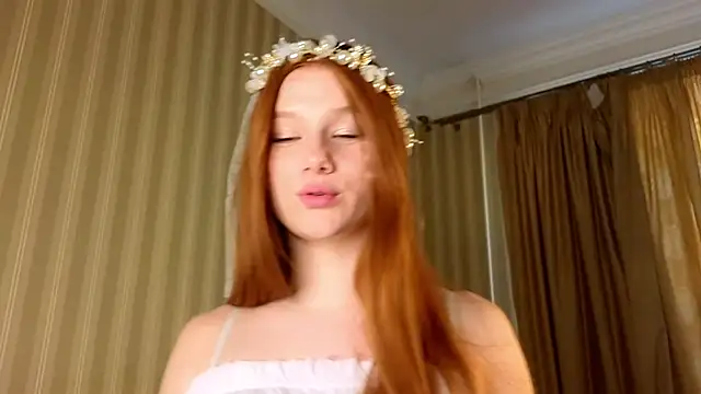 Juuulia  online show from May 19, 1:50 pm