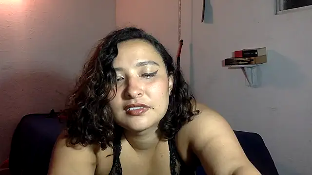 Snapshot of indomitaFox chatting on March 20, 5:23 am indomitaFox online show from March 20, 5:23 am