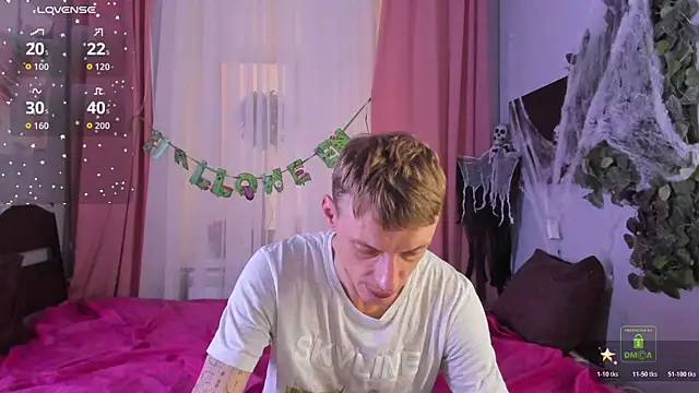 Snapshot of InkedJames chatting on October 29, 11:01 am InkedJames online show from October 29, 11:01 am