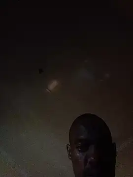 Snapshot of MillanoVenicasa chatting on April 14, 6:03 pm MillanoVenicasa online show from April 14, 6:03 pm