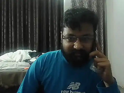 Snapshot of Dollseye chatting on February 17, 1:51 pm Dollseye online show from February 17, 1:51 pm