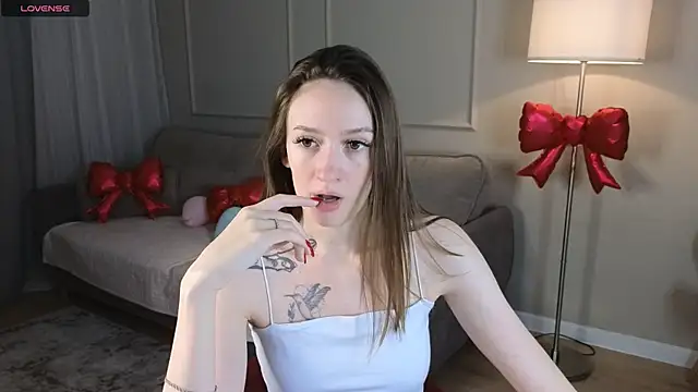 cutienaughtygirl online show from March 14, 11:26 am